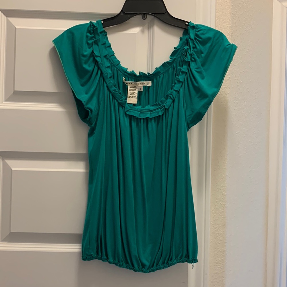 Max studio scoop neck top, emerald green